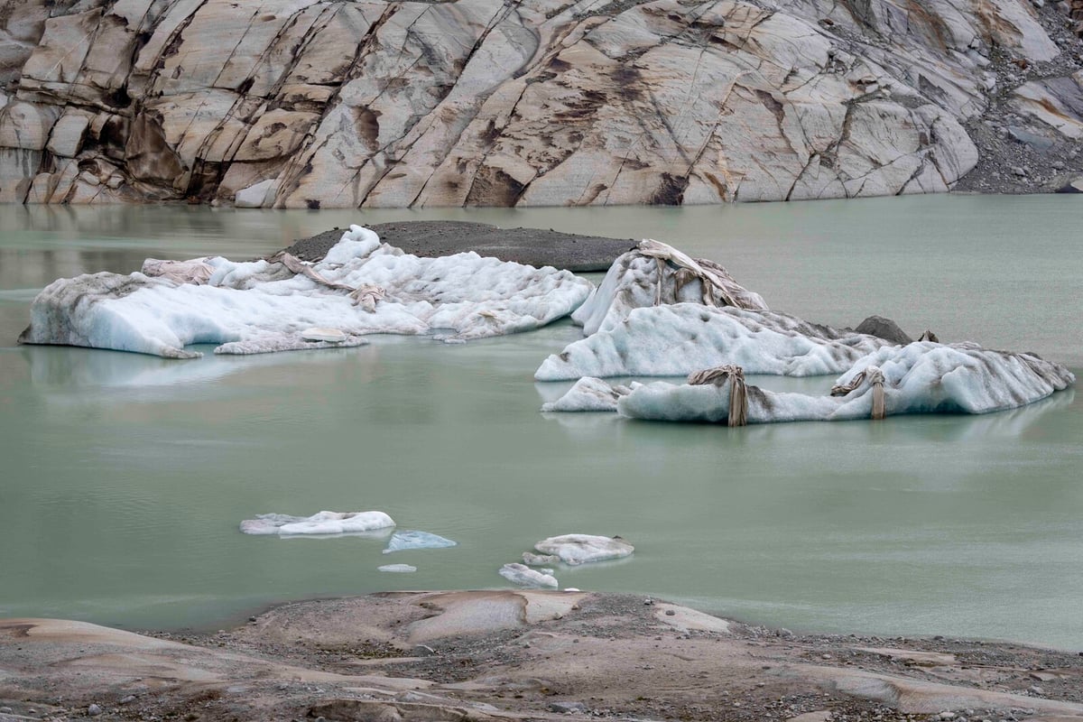 Ice Sheets Will Melt Even If Climate Goals Are Met, Study Finds