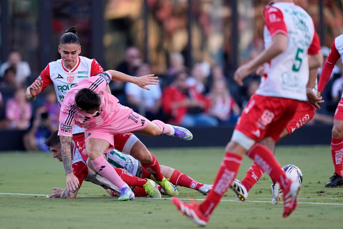 Messi Exits Early Due to Injury in Inter Miami vs Necaxa Match