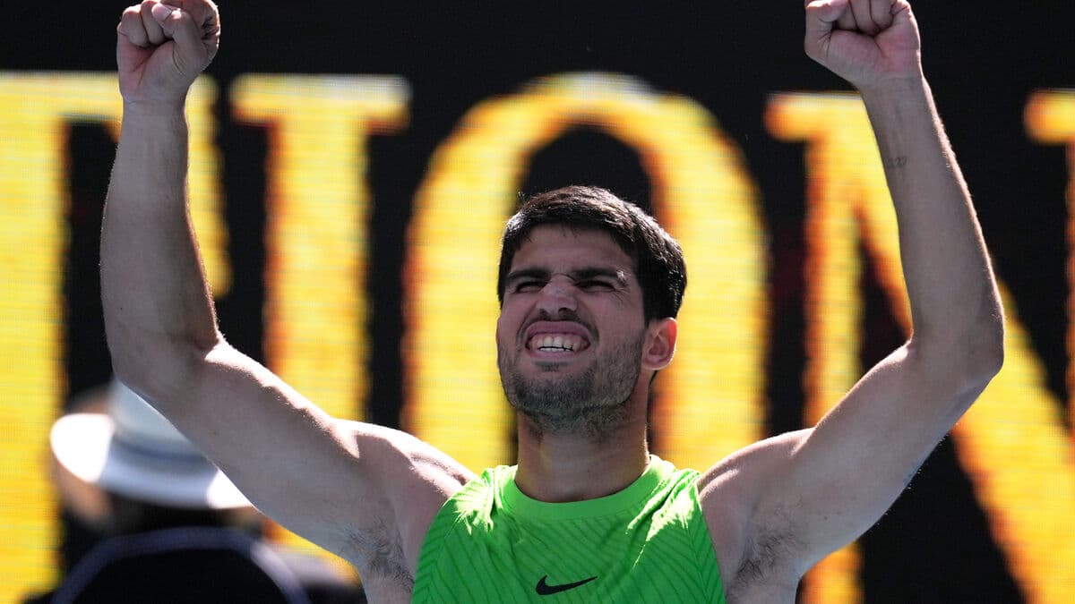 Alcaraz continues in Melbourne, advances to Australian Open quarterfinals