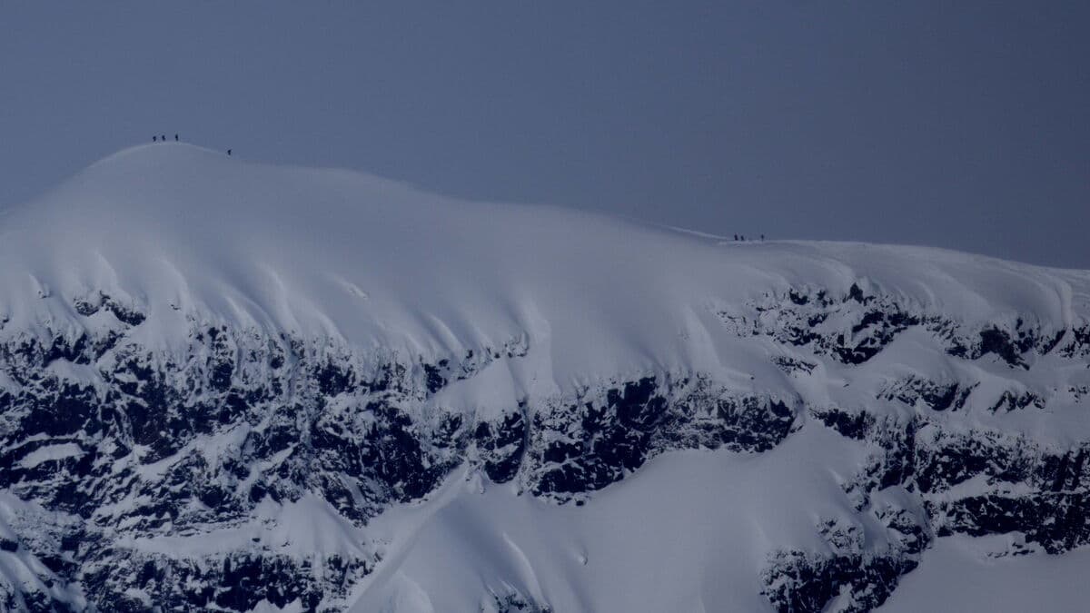 Avalanche on Kebnekaise - person dug out