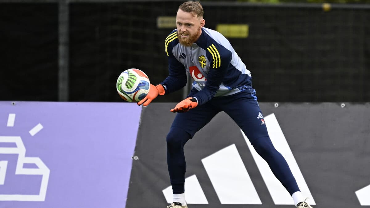 Sweden Faces Switzerland in Crucial World Championship Qualifier