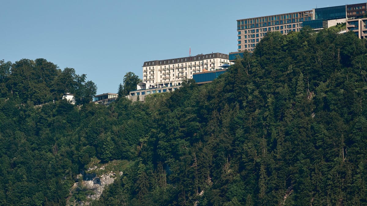 Sources: Extraordinary meeting on Hezbollah planned for first day of US-Iran talks in Switzerland