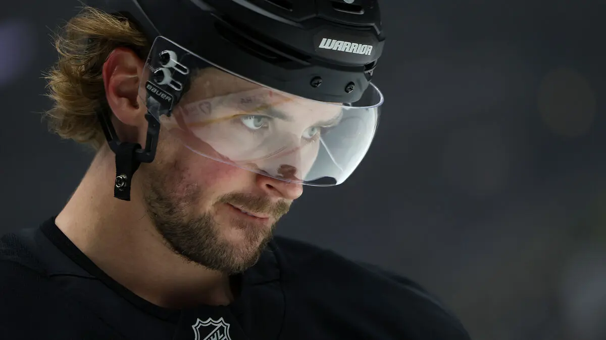 Task: Kempe stays in LA – gets 800 million