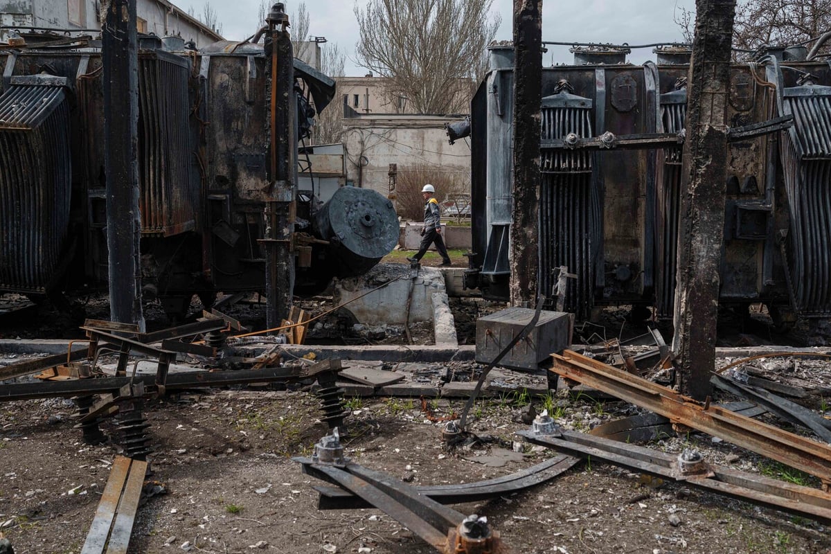Russia Launches Drone Barrage on Ukraine as Ceasefire Talks Progress