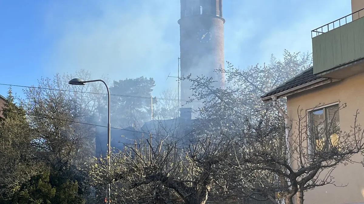Villa burned down, smoke clouds over Stockholm
