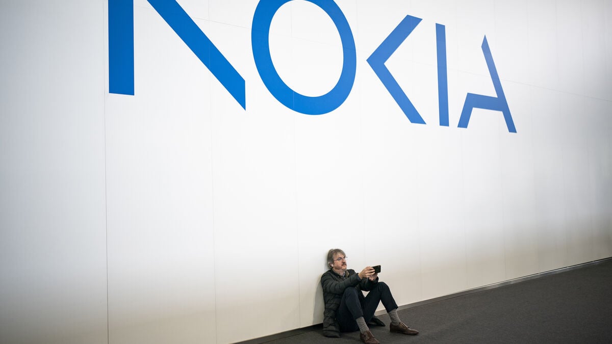 Nokia drops Incoax from joint offering, sending shares down more than 50 percent