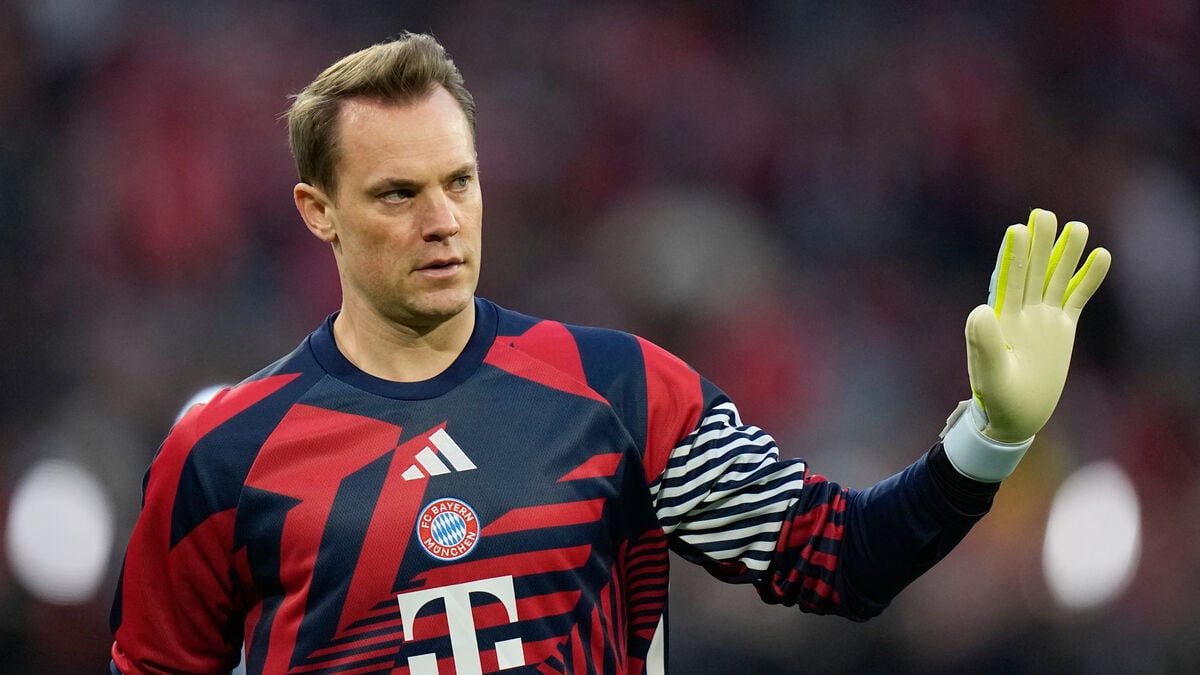 40-year-old veteran Manuel Neuer is back, selected for the World Cup
