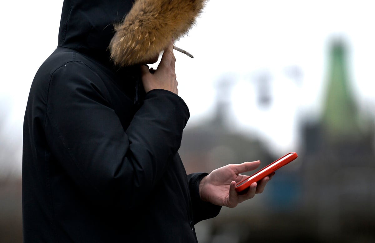 Backdoors do not stop gangs on social media