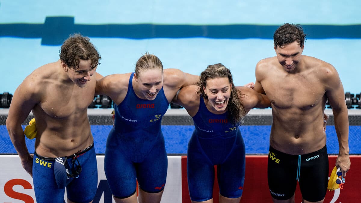 Sweden break mixed 4x200m freestyle record to reach European Championships final