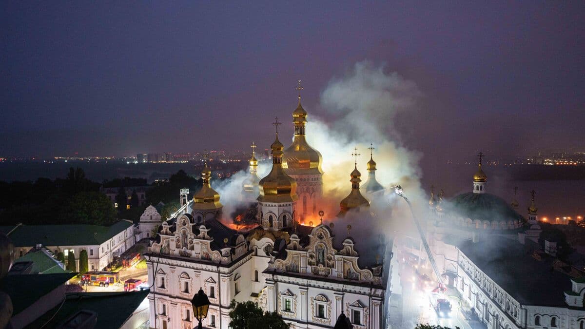 Famous Pechersk Lavra monastery in flames after Russian attacks on Kyiv