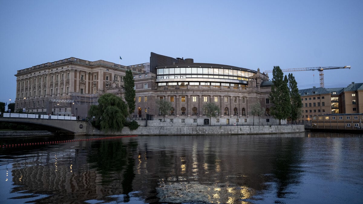 Study finds nearly one in 10 parliamentary motions contain AI-assisted text, but politicians do not disclose it