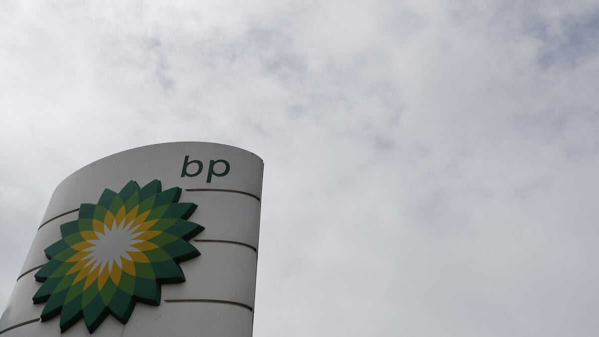 Pension giant invests in expanding oil companies