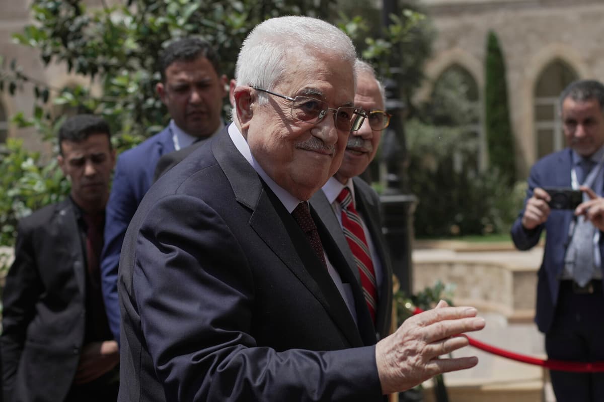Abbas Urges Hamas to Surrender Weapons and Release Hostages