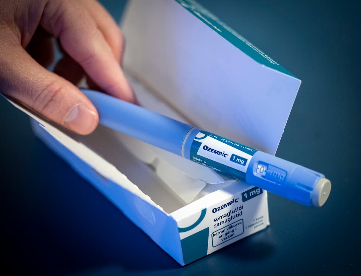 Novo Nordisk Lowers Forecast, Stock Drops 25%