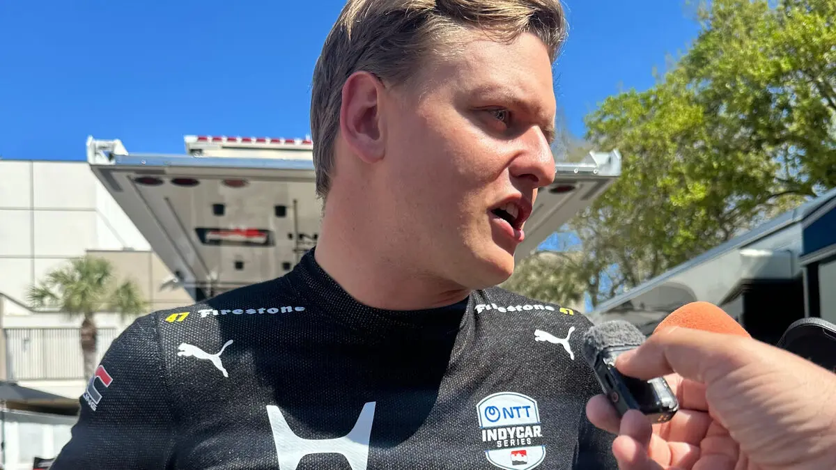 Mick Schumacher crashed in IndyCar debut