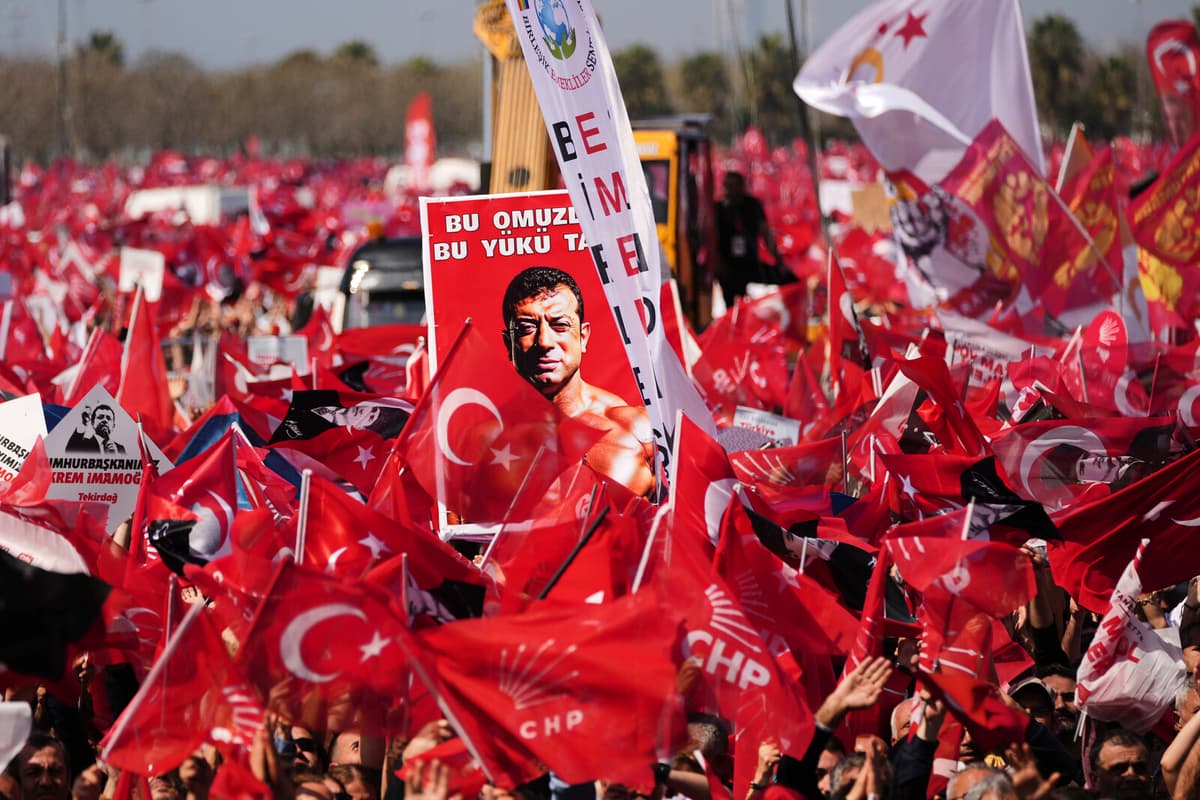 Massive Istanbul Protests Demand Release of Mayor Imamoglu