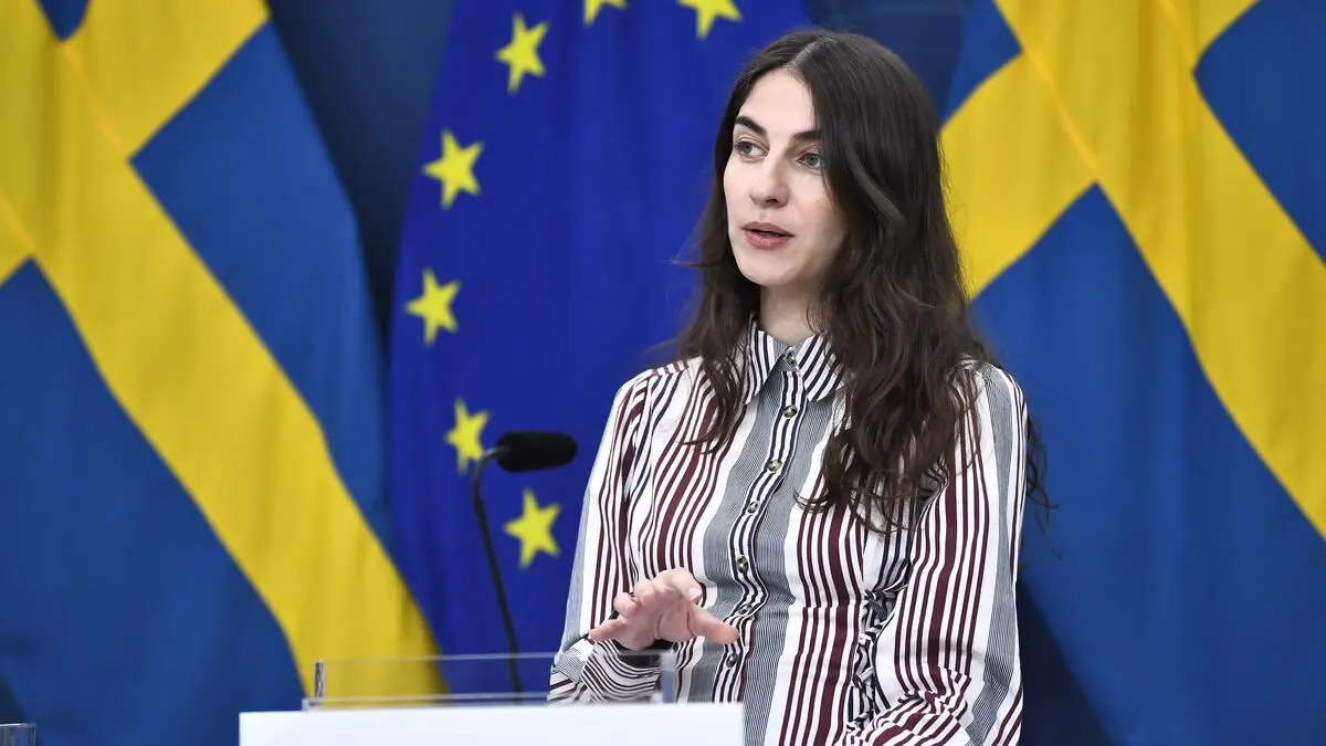 The clothing industry must pay for textile waste itself