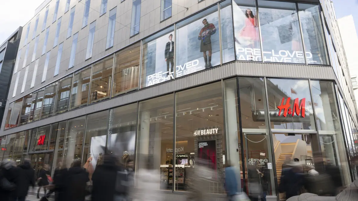 Clothing and shoe sales rose when spring arrived