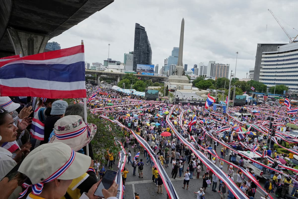 Protests Erupt in Bangkok Demanding Thai Prime Minister's Resignation