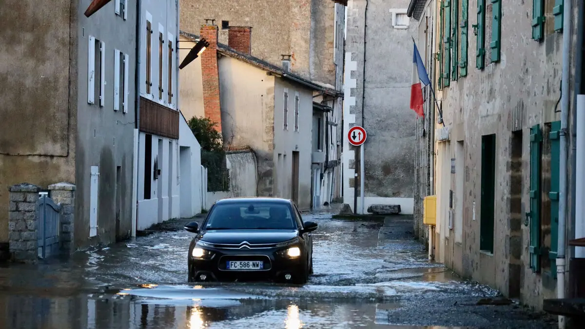 Storm Nils hits southern Europe, injuring several and causing power outages in Spain, France and Portugal