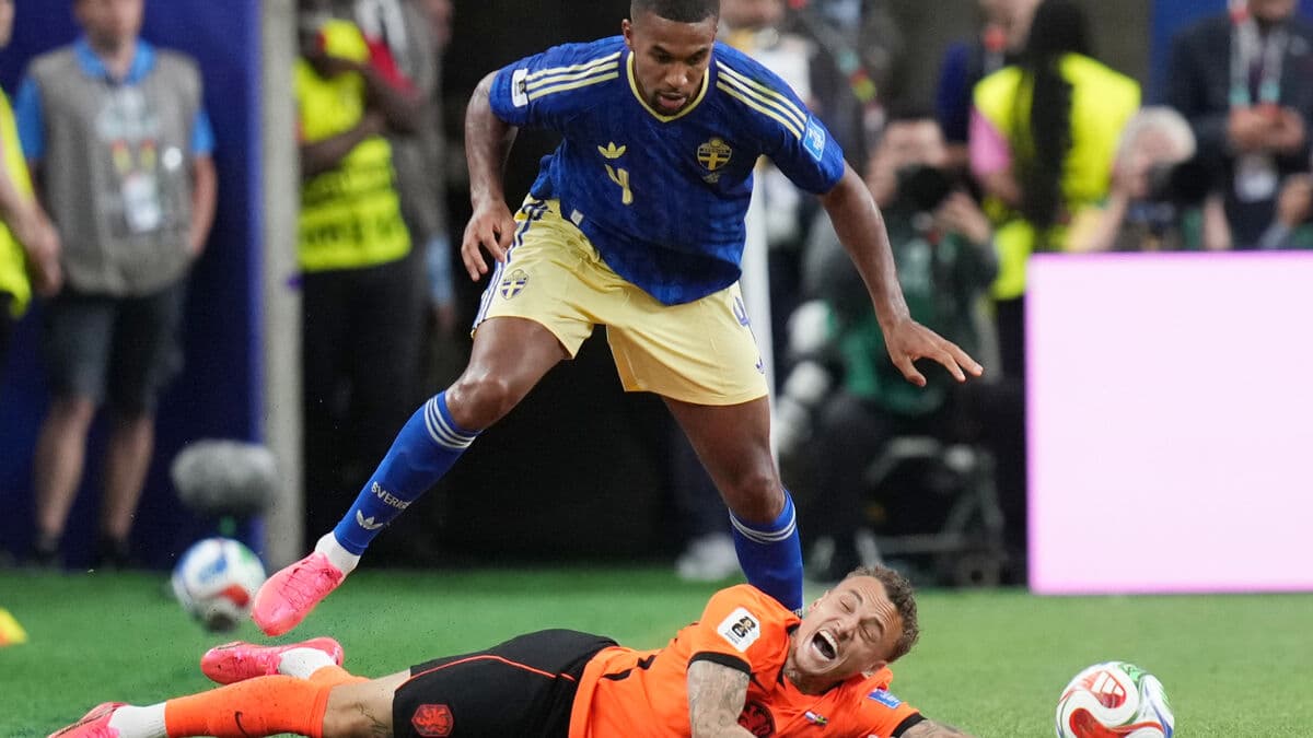 Isak Hien criticized as shocking in Norway, defended by teammates