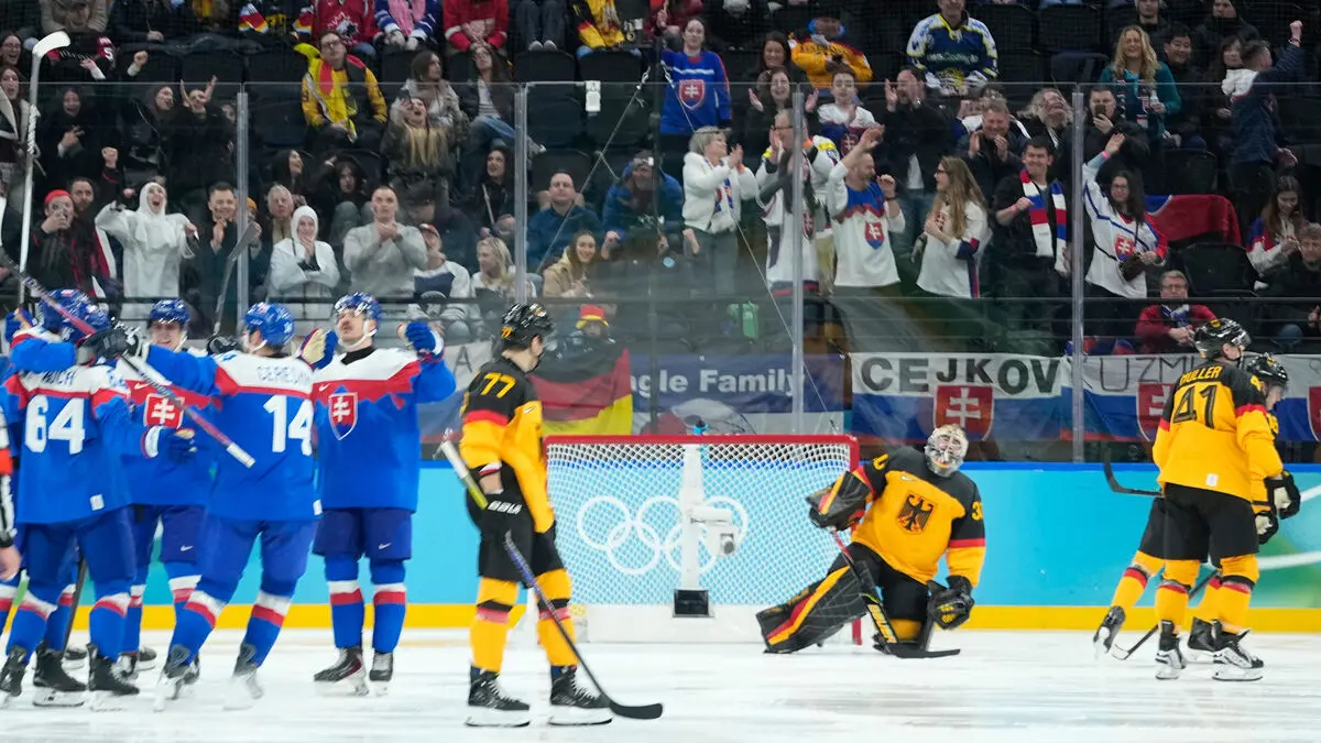 Slovakia into semifinals after crushing Germany 6-2