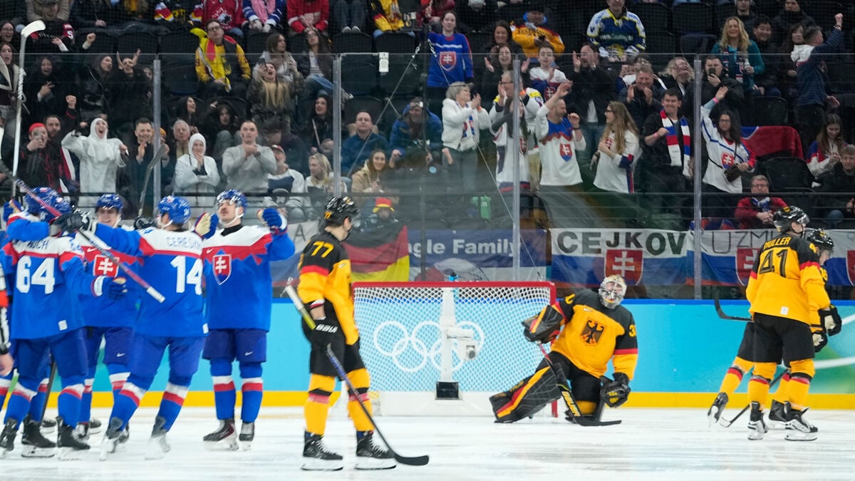 Slovakia into semifinals after crushing Germany 6-2