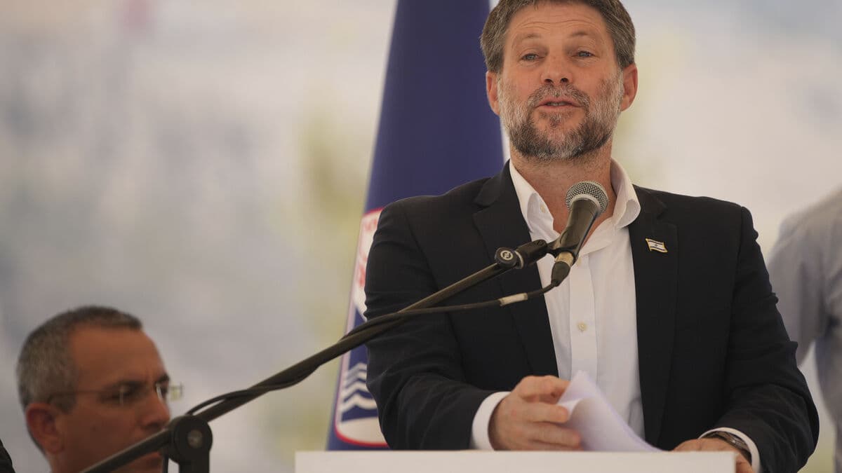 Israel's ultranationalist finance minister Bezalel Smotrich banned from entering France