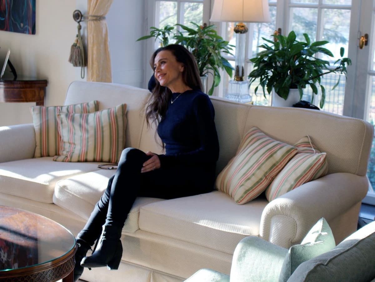 Lena Olin wins success in inheritance dispute