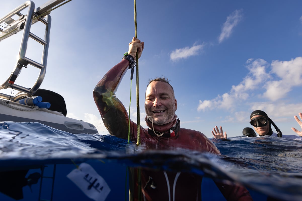 New Diving Record: 106 Meters on One Breath