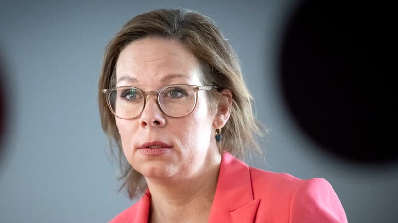 Stricter requirements for citizenship to apply to more people