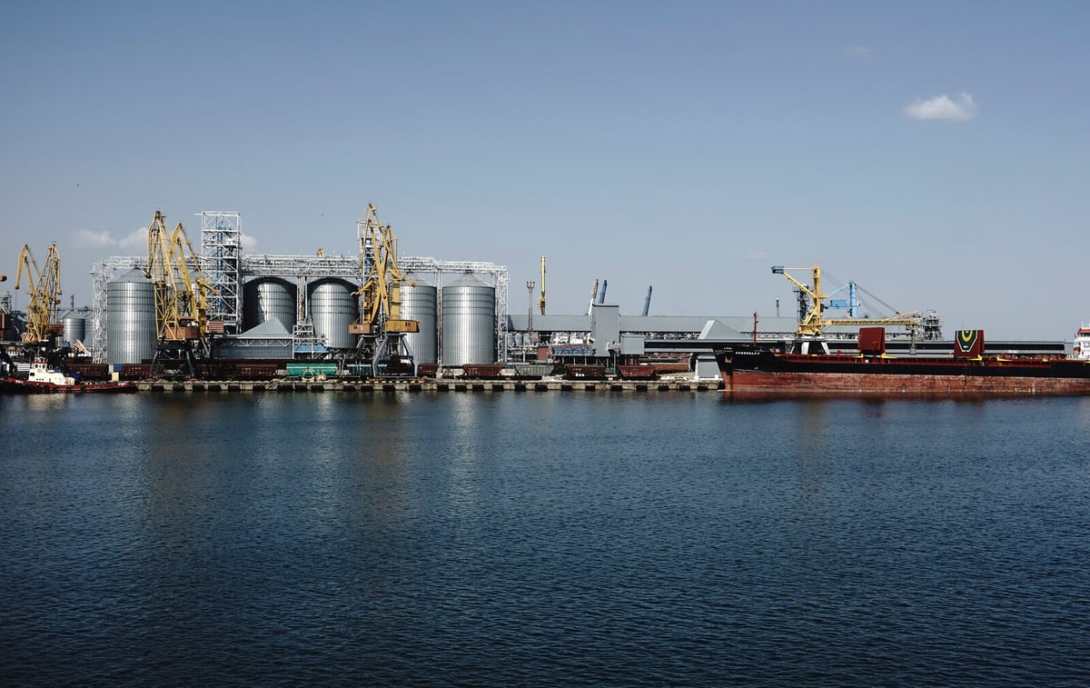 Russian robot hits civilian cargo ship
