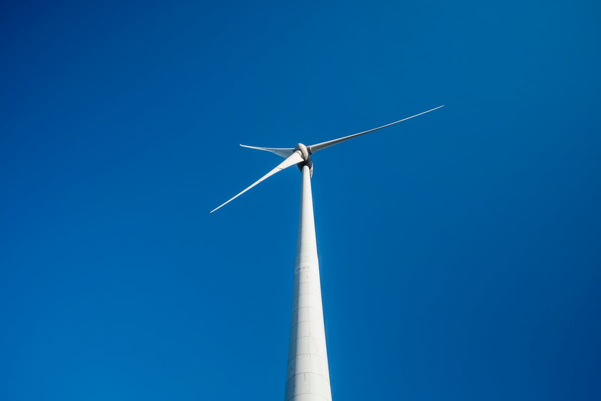 Man dies in elevator accident at wind turbine
