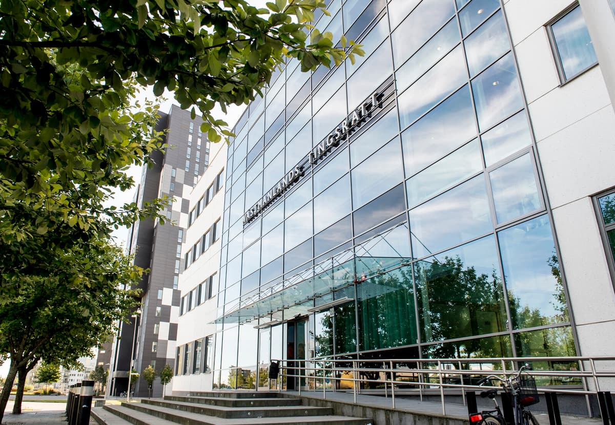 Personal Assistant Convicted - Stole 860,000 Kronor