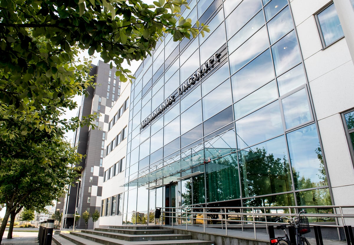 Personal Assistant Convicted - Stole 860,000 Kronor
