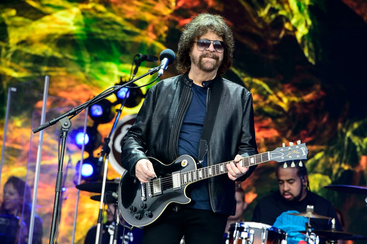 ELO says goodbye to the audience