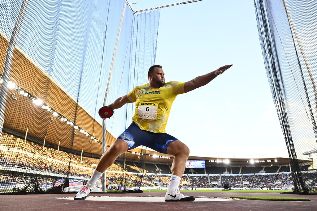 "Giant Throw by Ståhl – but Double Swedish Defeats"