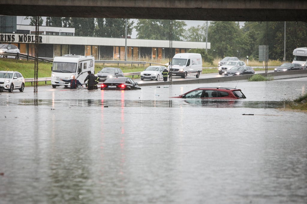 Hundreds of Alarms as the Downpour Swept Across the Country