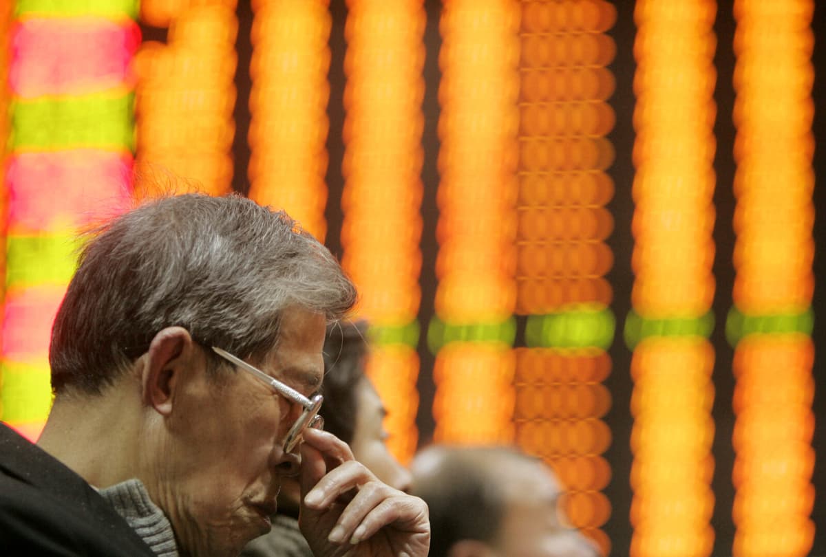 Volatile on Asian Exchanges - Down in China