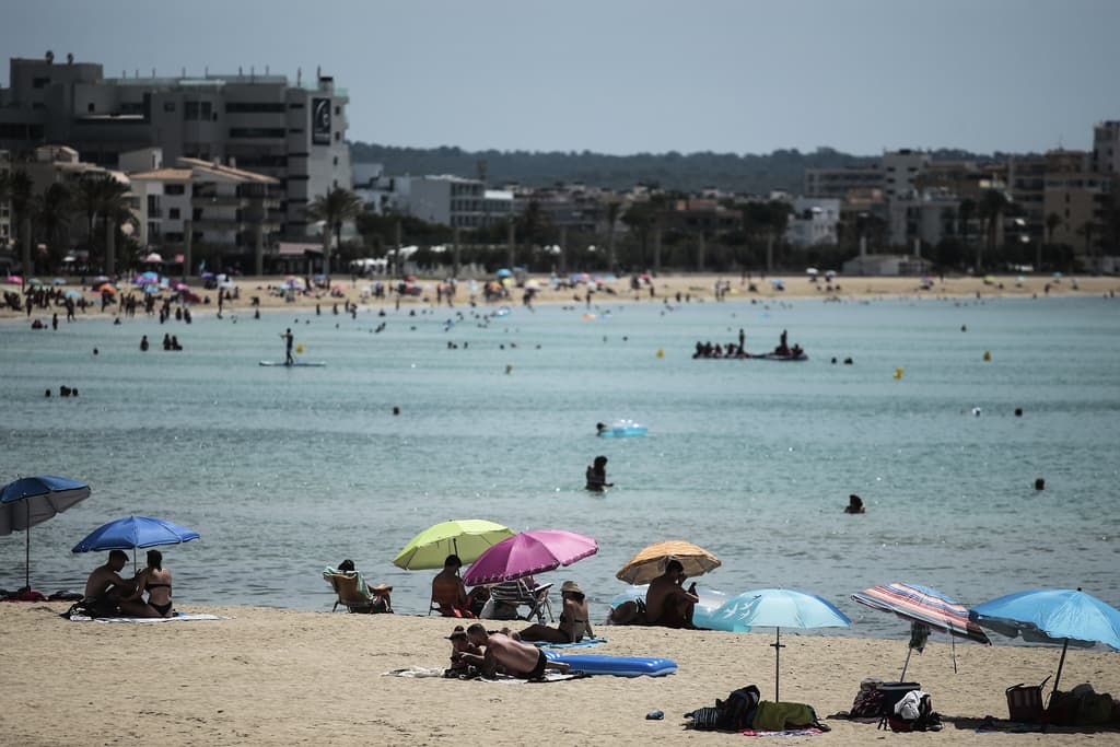 Keep track of tourist rules – avoid high fines