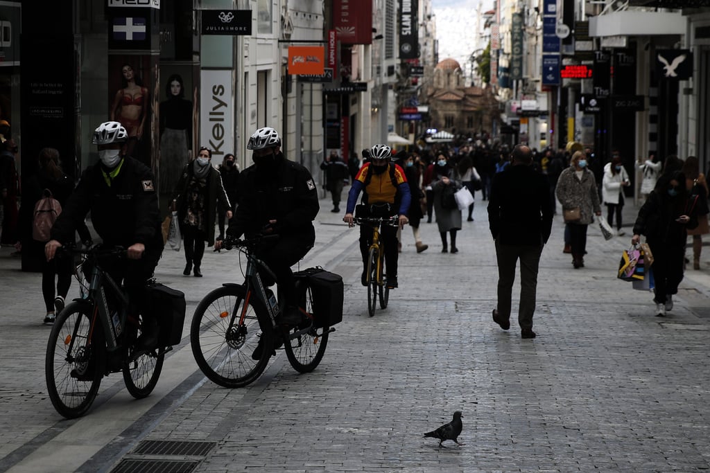 Six-day workweek sparks heated debate in Greece