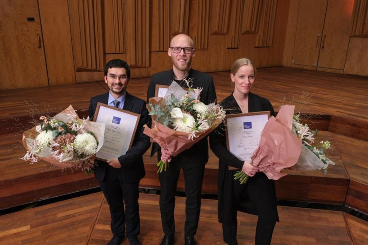 He is awarded the Eric Ericson Prize