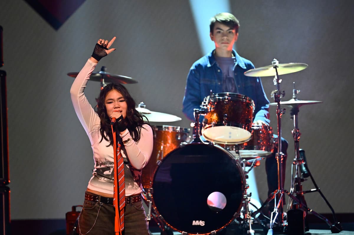 They're heading to the final in "Hello Mello"