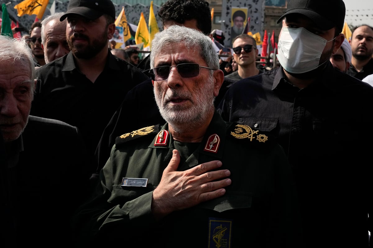 After Death Rumors: Iranian Military Chief Appears