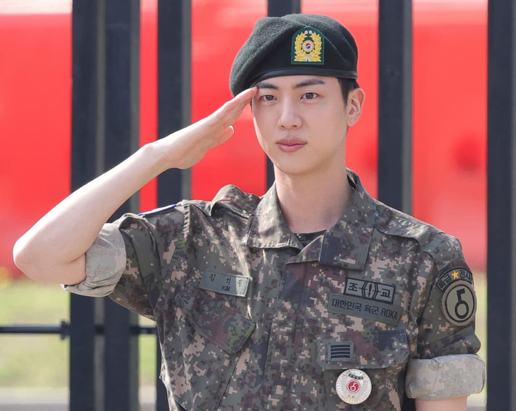 K-pop star to be Olympic torchbearer