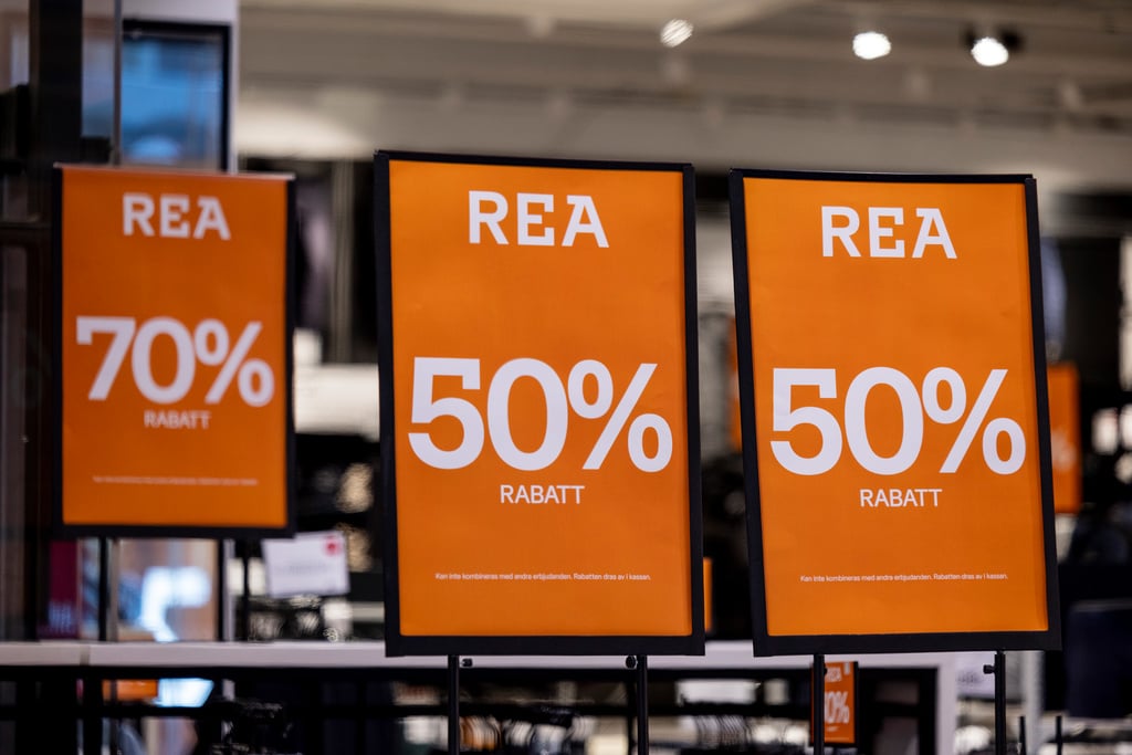 Retailers' price deceit continues despite law change