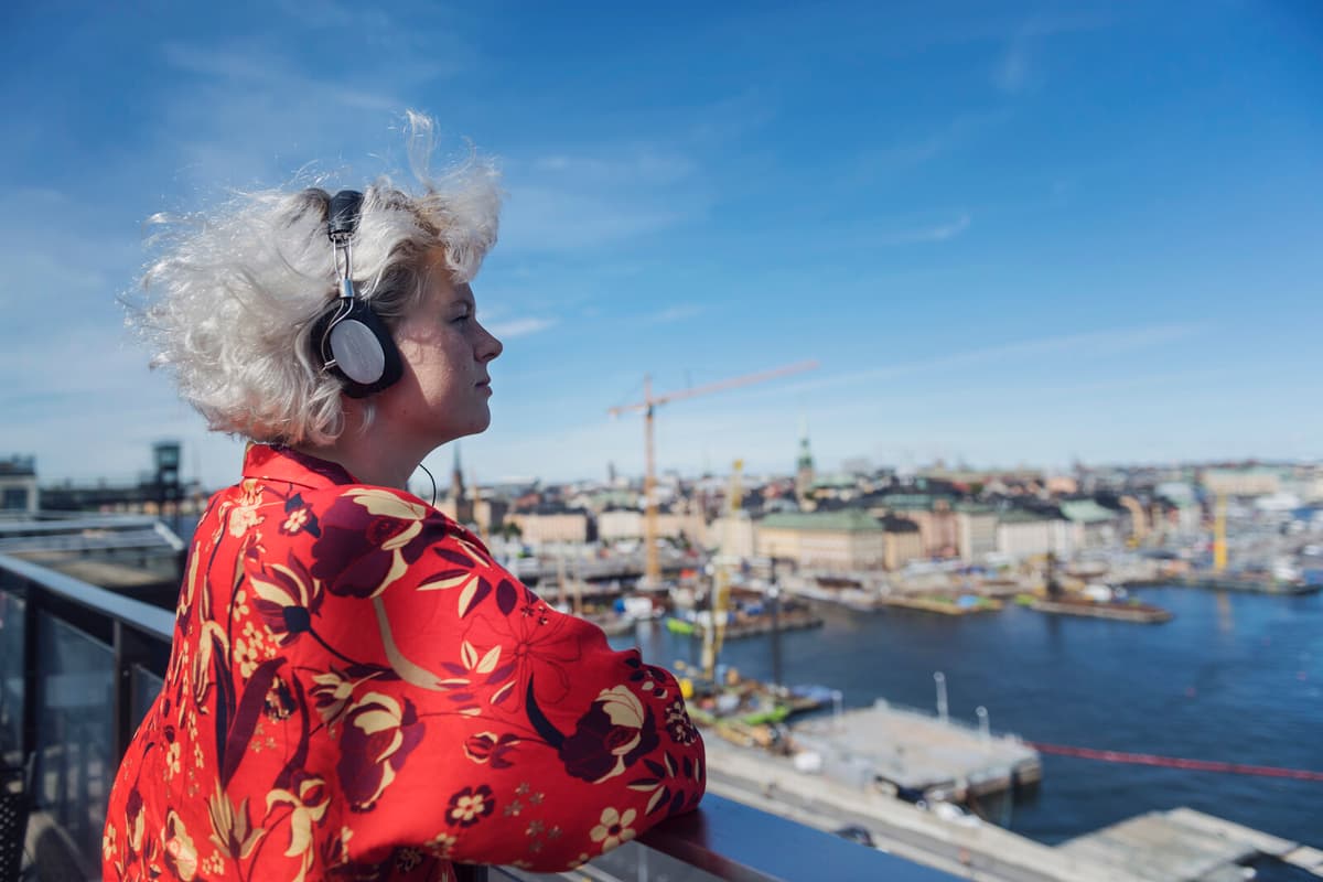 Young people listen most to podcasts