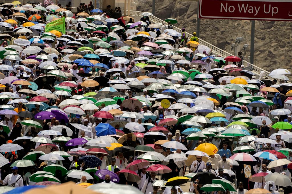 Warning: May reach 44 degrees during Hajj