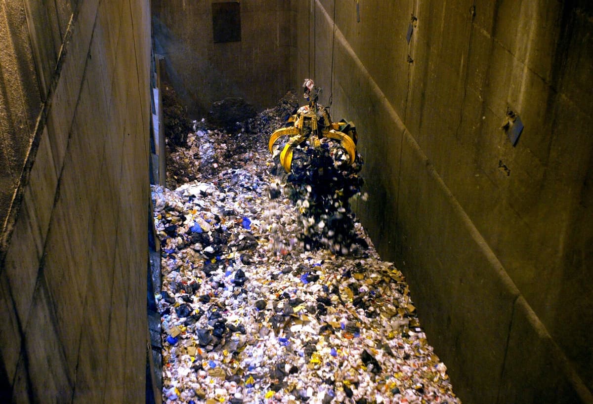 Police: Widespread Criminality in Waste Management