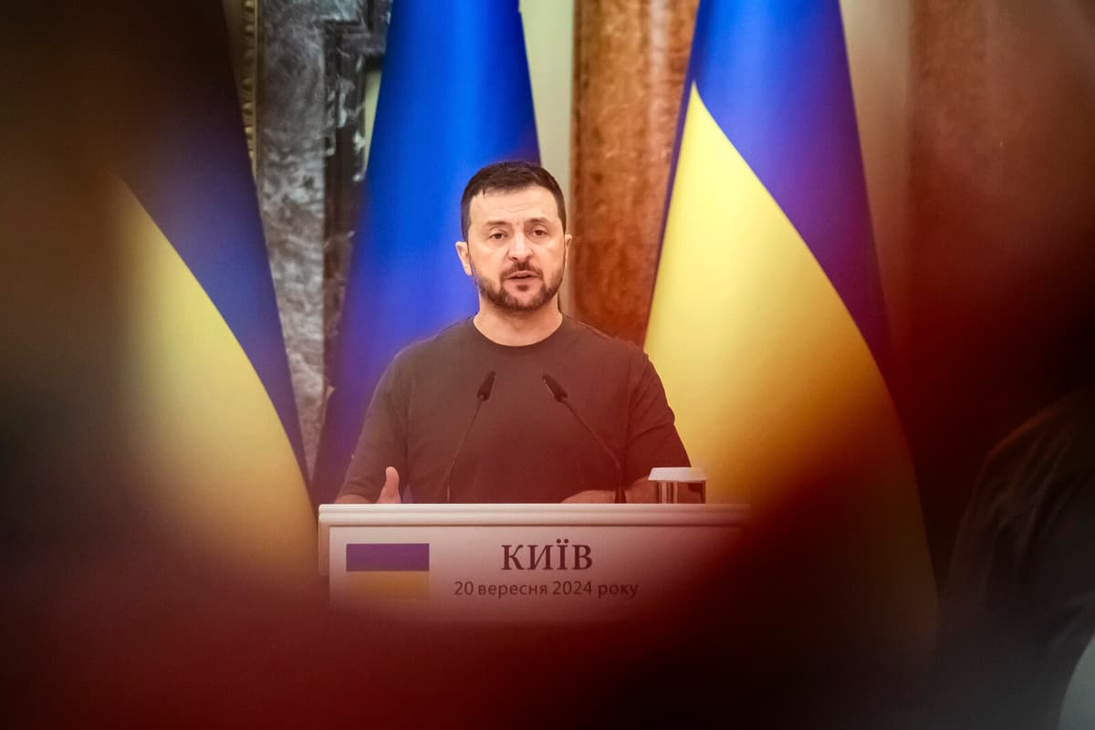 Ukrainian attack on Crimea – oil depot on fire